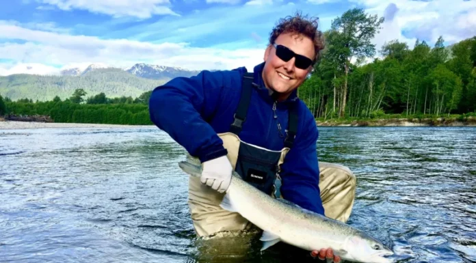 908 | Fishing Smaller Flies for Great Lakes Steelhead and Salmon with Alex Belonga