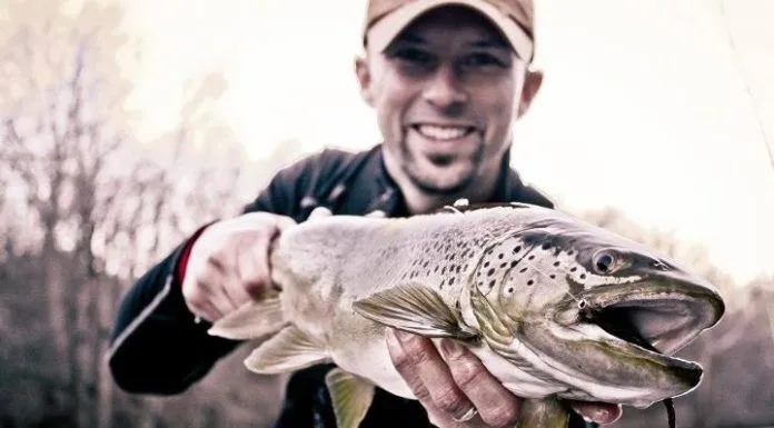 Fly Tying and Fishing Streamers with Brian Wise – Fly Fishing the Ozarks, White River (WFS 157) fishing streamers