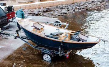 601 | Drift Boat vs. Raft: Decoding the Best Fly Fishing Experience with Adam Hudson of Blue Line Flies