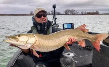 882 | Hunting with a Fly Podcast – Fly Fishing for Apex Predators with Rick Kustich