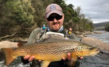 Howard Croston on Competition Mindset and Loch-Style Fishing for Stillwater Trout (Littoral Zone Podcast #22)