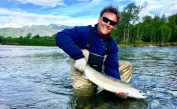 908 | Fishing Smaller Flies for Great Lakes Steelhead and Salmon with Alex Belonga