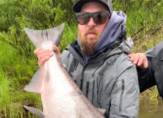 693 | Fishing for King Salmon in Alaska with Chris Childs – Togiak River, Chinook, Steelhead fishing for king salmon