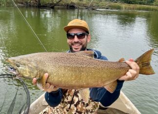 Great Lakes Dude #13 | Sight Fishing for Smallmouth and Salmon with Phil Cook – Fishing Tools, Backeddy Sales