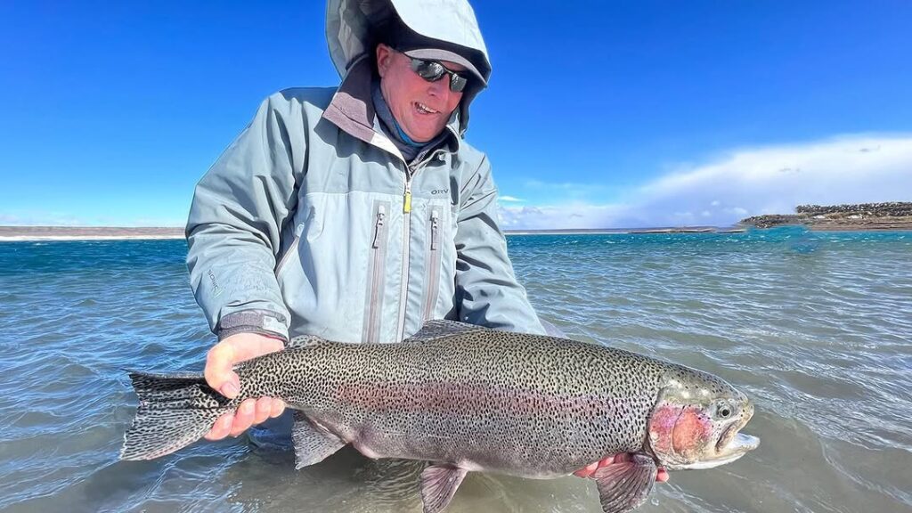 This image has an empty alt attribute; its file name is New-Tying-VideoLearn-to-tie-the-simple-fly-that-caught-this-fish-my-Argentine-Apps.-This-fly-a-1-1024x576.jpg