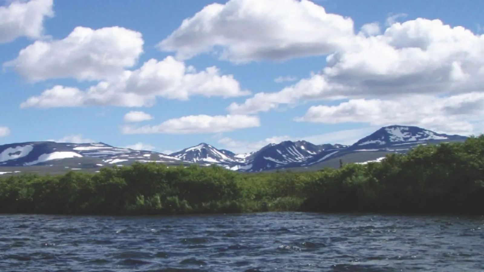 Brooks-River-Alaska-Trout-Fishing.